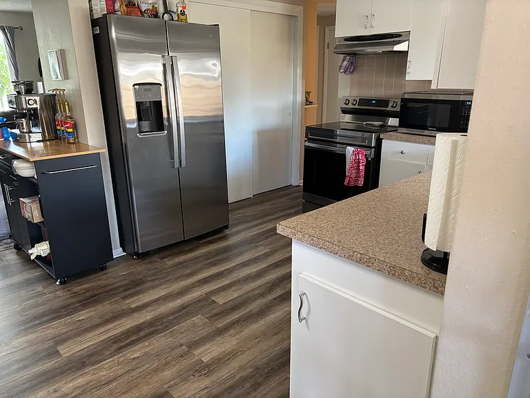 4216 Newbury Dr — Photo 4