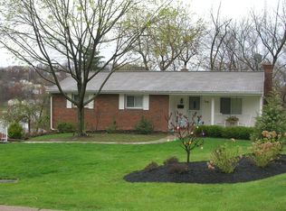 744 Tralee Dr, Bethel Park, PA 15102