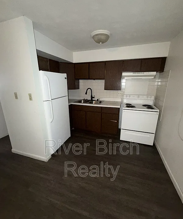 525 W Cook St #7