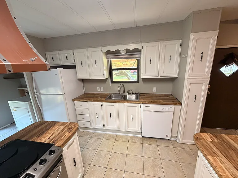 412 Saint Charles Bypass Rd — Photo 14