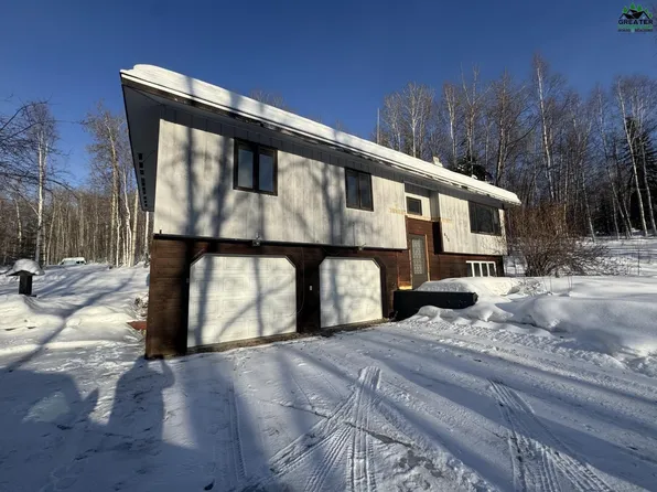 620 Cambridge Dr, Fairbanks, AK 99709