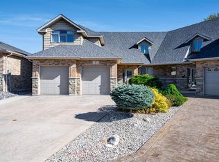 7 Mettawas Ln, Kingsville, ON N9Y 0A2