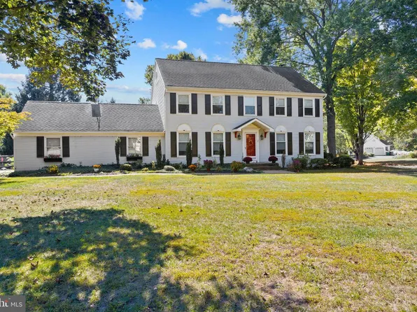 2 Chambers Ct, Robbinsville, NJ 08691