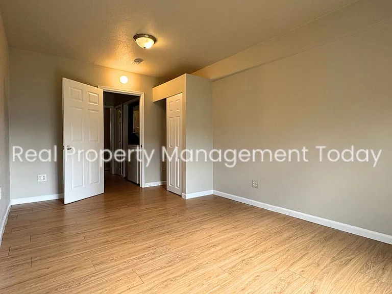 516 N K St LLC (Silver) — Photo 21