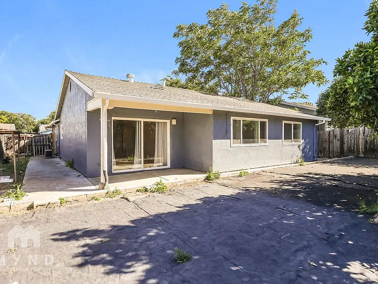 12 Nautilus Ct — Photo 18