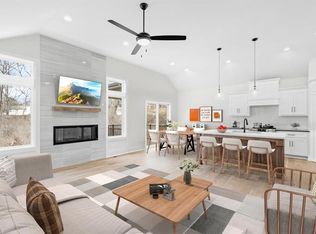 529 NE Sienna Pl, Lees Summit, MO 64064