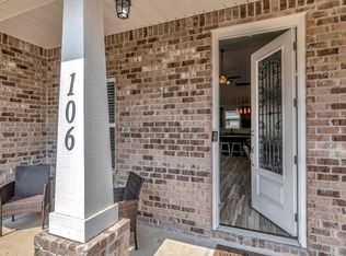 106 Ridgewood Ave, Mary Esther, FL 32569