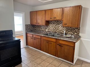 166 Division St #6, Pawtucket, RI 02860