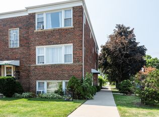 7659 W Addison St, Chicago, IL 60634