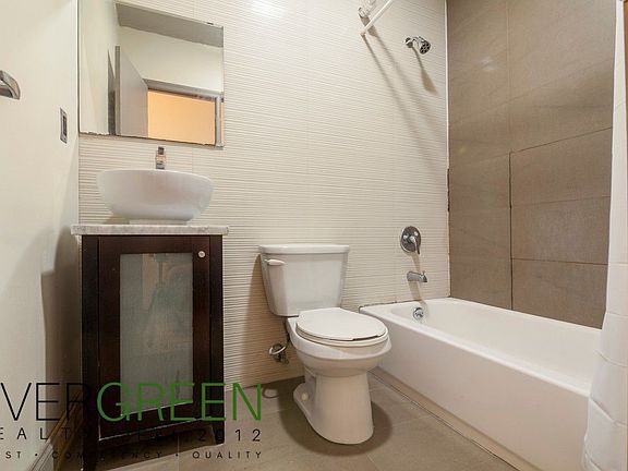 4th image of 1248 Dekalb Ave APT 2R