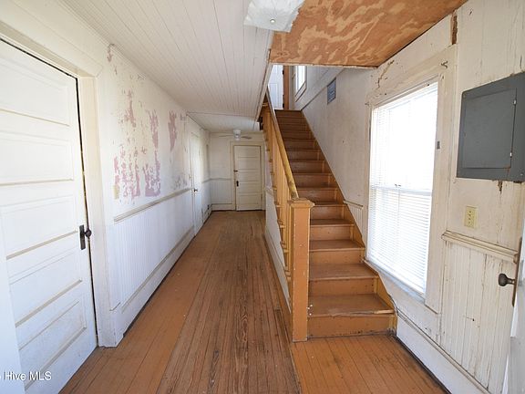 3rd image of 1811 &1813 Greensboro Street