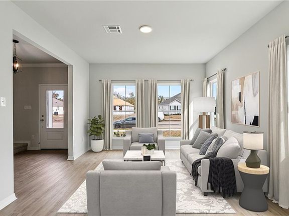 3rd image of 941 Dandelion Dr