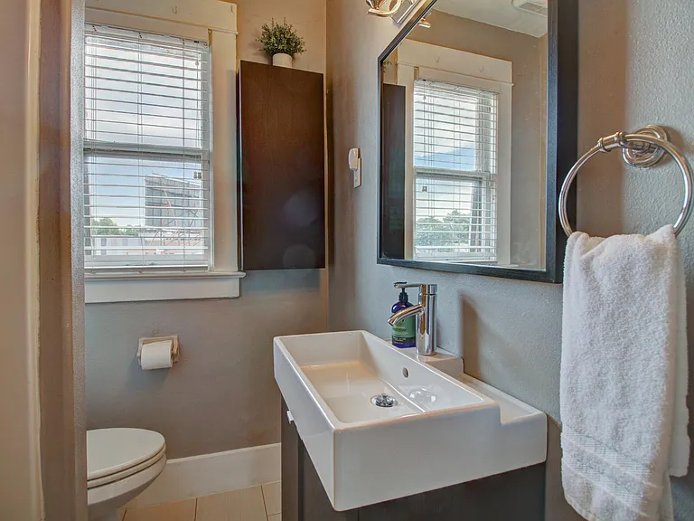 1470 Monroe St #1 — Photo 3