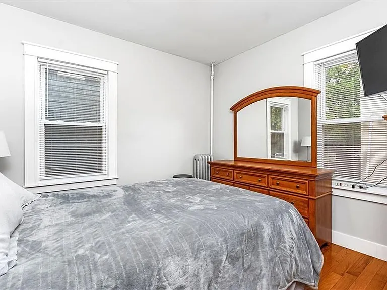 2 Poplar St #1 — Photo 13