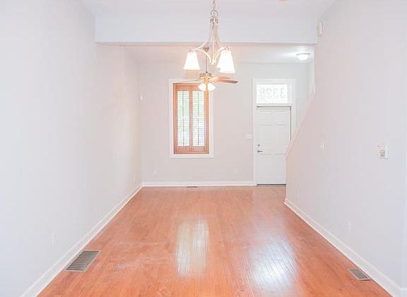 3rd image of 3328 Illinois Ave