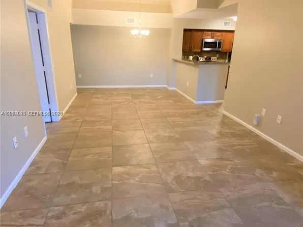 2133 Renaissance Blvd APT 306, Hollywood, FL 33025