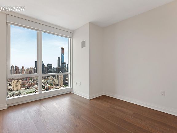 4th image of 460 W 42nd St APT 58L