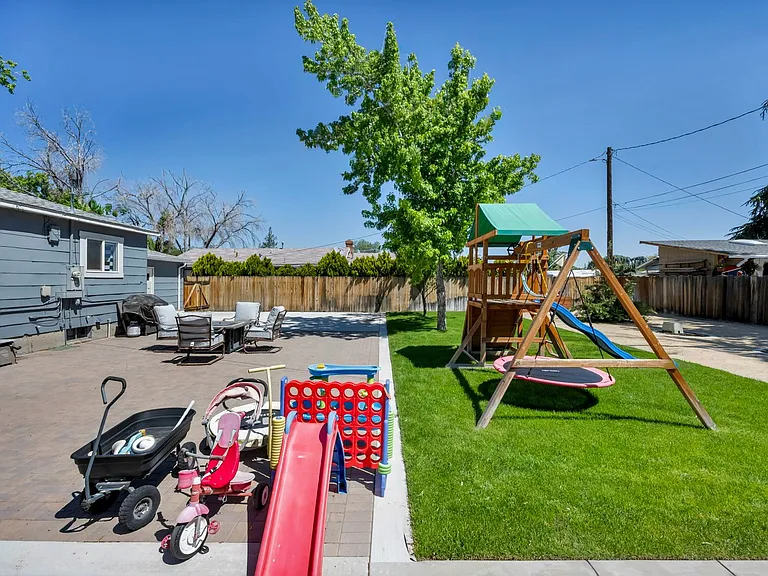 620 Belgrave Ave — Photo 42
