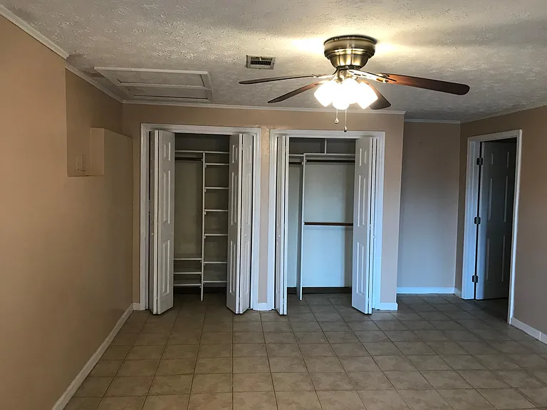 310 Spring Lake Ter — Photo 14