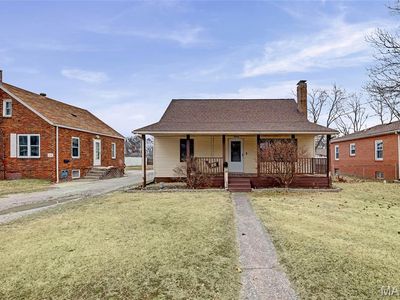 523 N 6th St, Wood River, IL, 62095