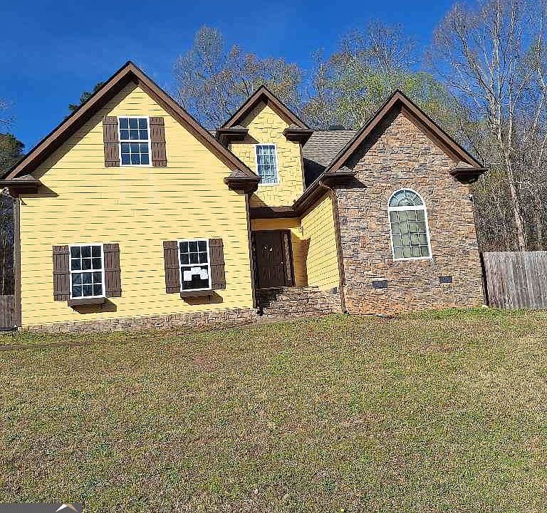 1st image of 226 Hidden Falls Dr