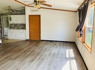 257 W 4th St, Prescott, KS 66767