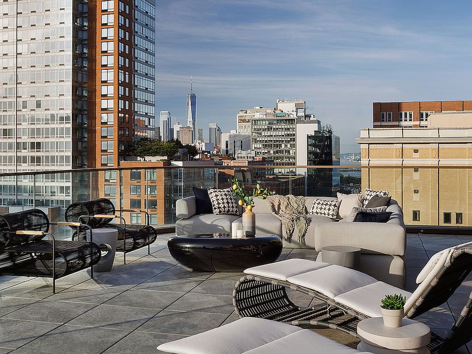 1st image of 515 W 18th St APT 806