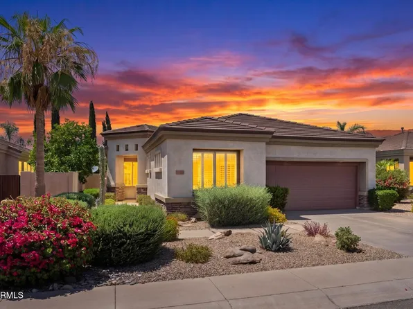 6844 S Pinehurst Drive Drive, Gilbert, AZ 85298