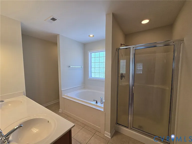 9521 Pine Trails Ct — Photo 19