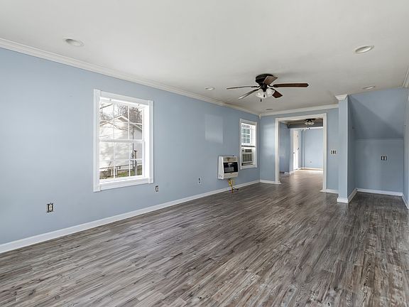 3rd image of 410 Swanson Blvd