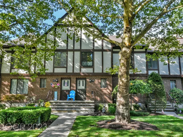 514 Piermont Ave S #T514, River Vale, NJ 07675