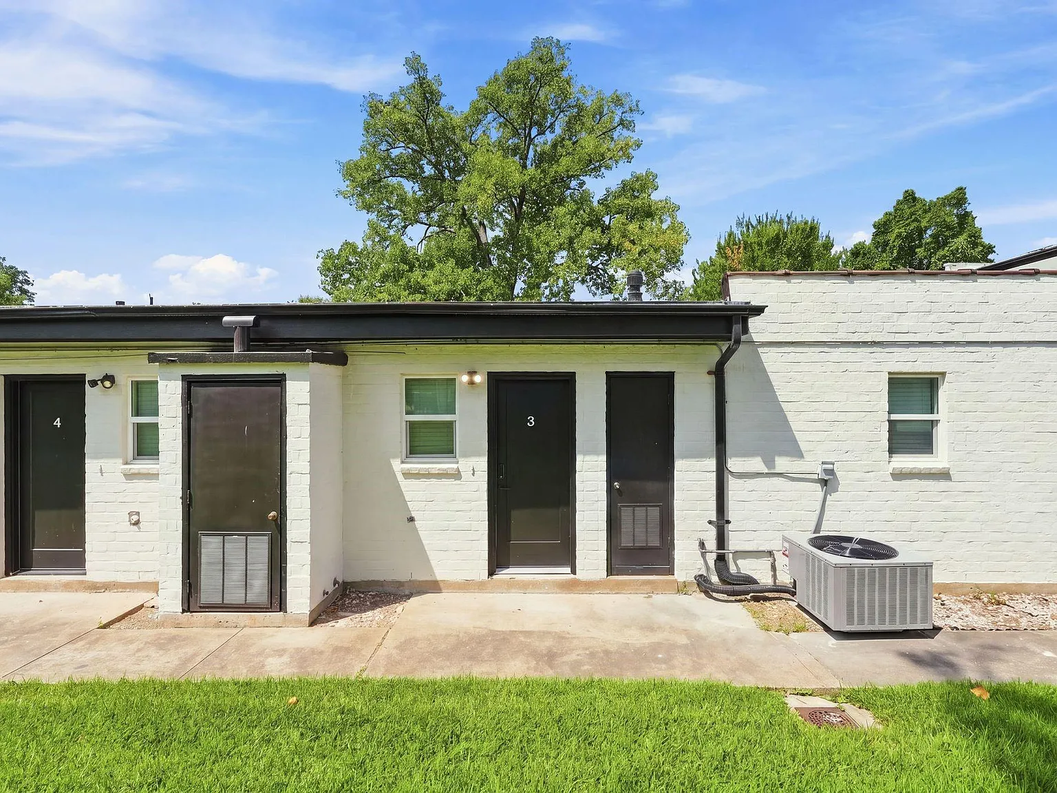 1 bed, 1.0 bath, 850 sqft, $995 — Photo 2