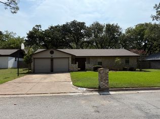 3408 Spring Valley Dr, Bedford, TX 76021