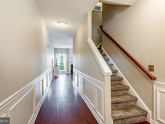 3rd image of 297 N Caldwell Cir