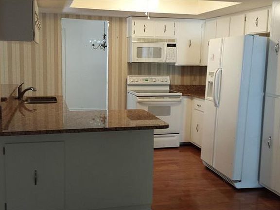 4th image of 89 Harbor Woods Cir