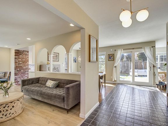 4th image of 5273 Sussex Pl