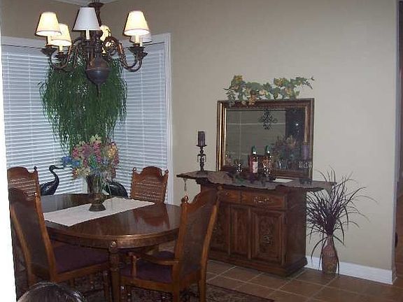 5th image of 104 Willow Brook Dr