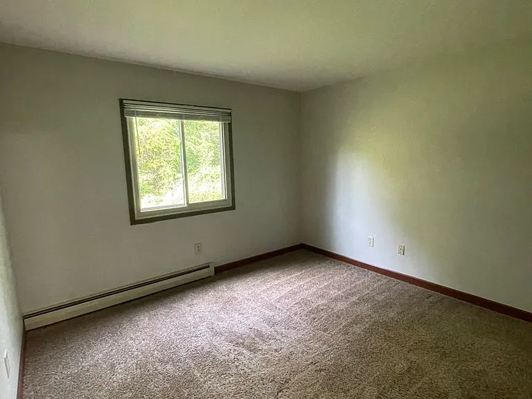 400 Browns Ct — Photo 58