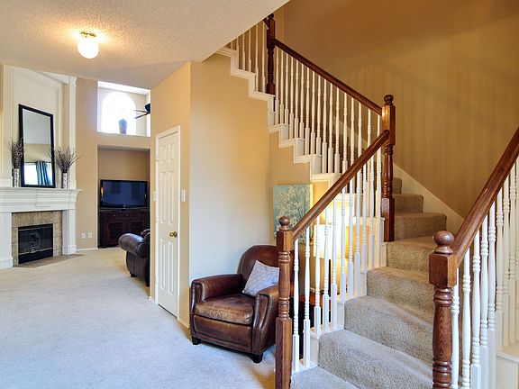 3rd image of 2014 Westbury Ln