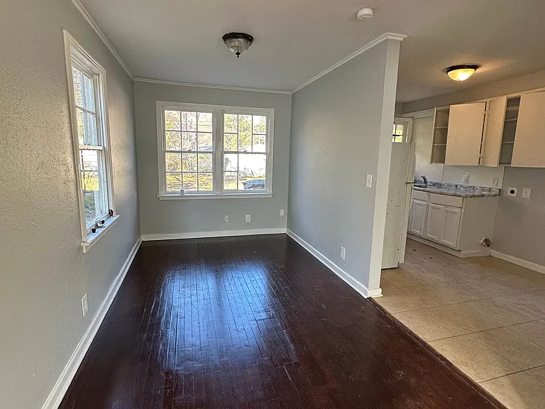124 E Olive St #124 — Photo 4
