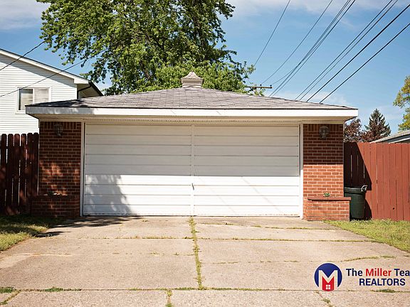 3rd image of 35708 Avondale St