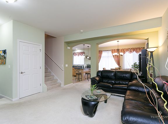 3rd image of 376 N Keswick Cir #376