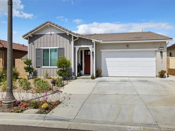 464 Autumn Path Ln, Santa Paula, CA 93060