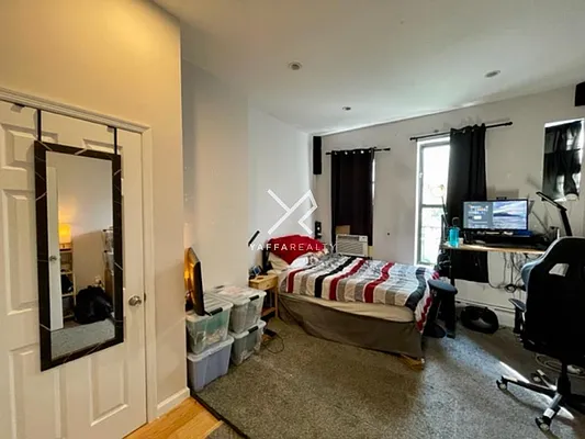 Rented by Yaffa Realty LLC | media 8