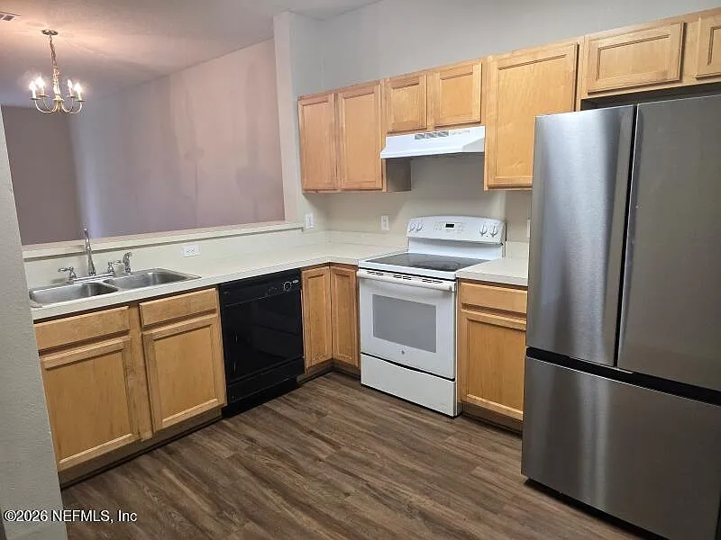 2 bed, 2.5 bath, 1153 sqft, $1,500 — Photo 3