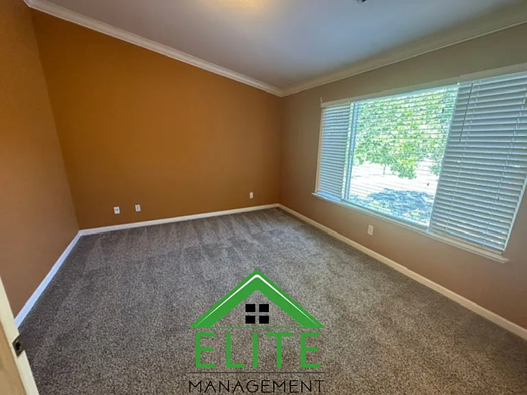 1888 Spaletta Way — Photo 13