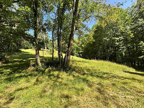 4th image of 110 Danner Rd