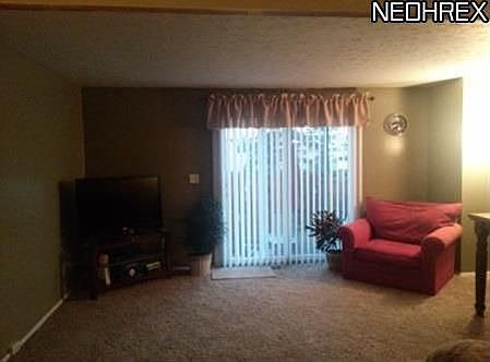 3rd image of 4757 Ledgewood Dr Unit 3E
