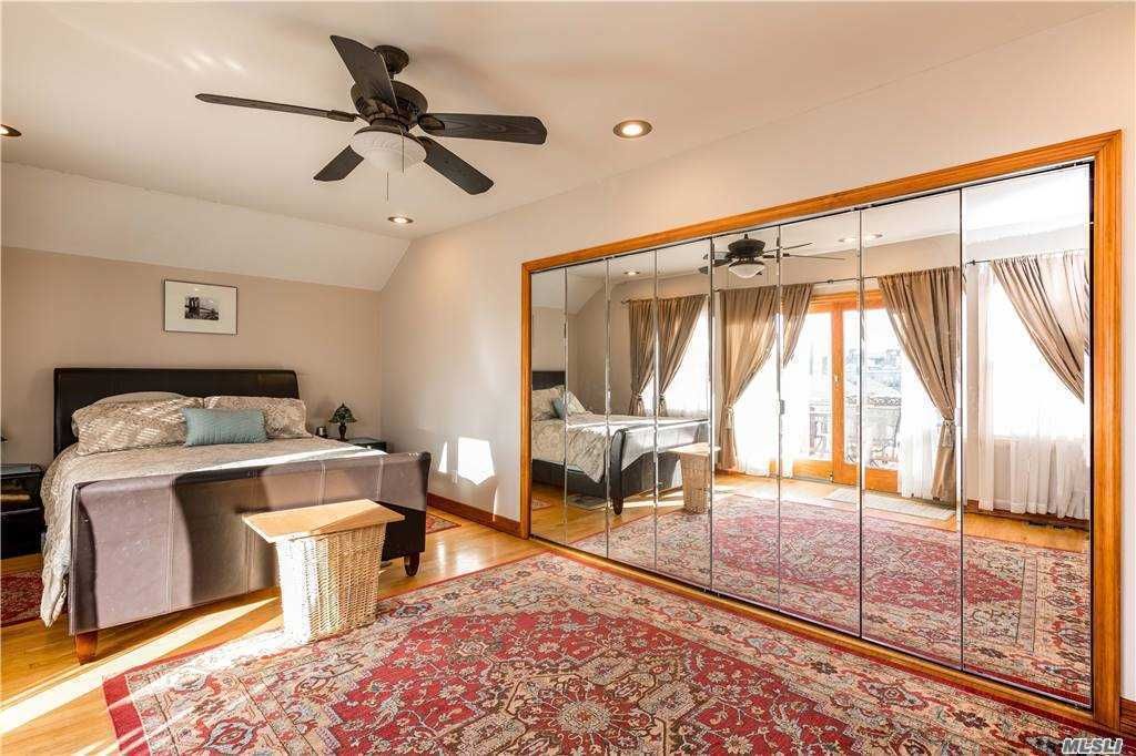 2 Bed 1 Bath Property, New York • 1,584 Sq Ft