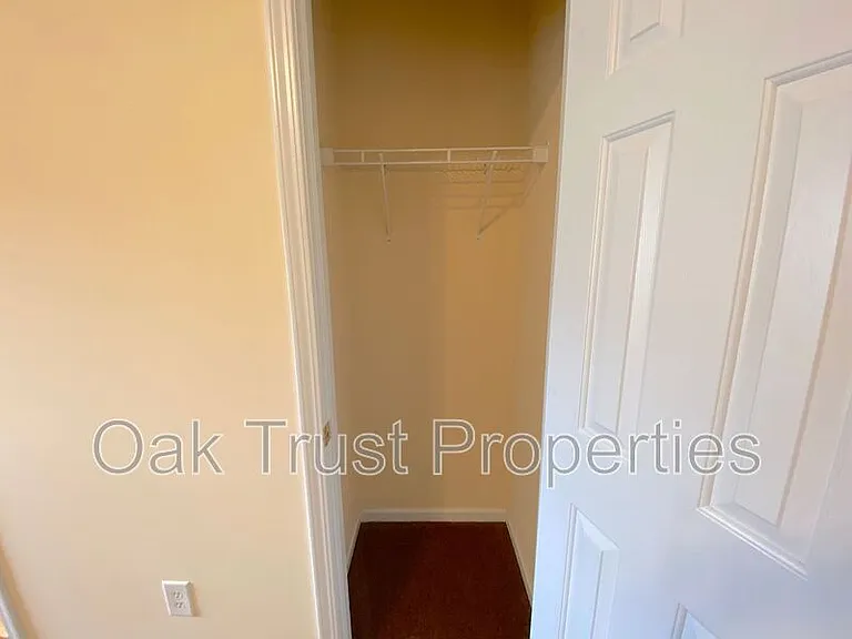 119 Speer St — Photo 11